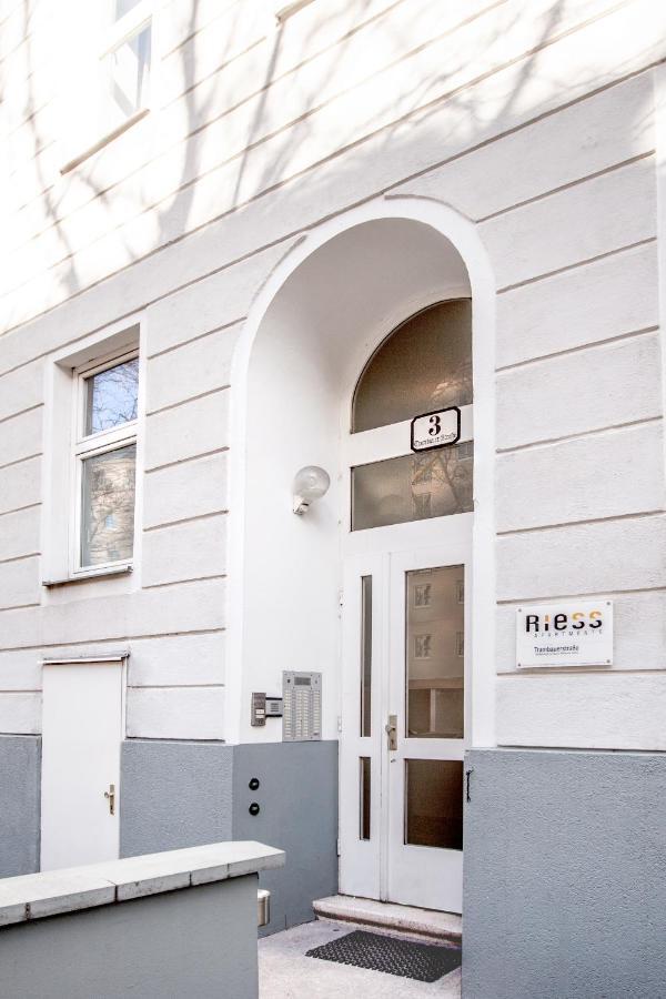 Riess Apartments Trambauerstrasse | Contactless Check-In Wien Eksteriør bilde